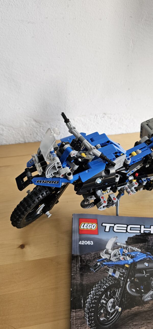 Lego® 42063 Technic BMW R 1200 GS Adventure – Bild 2