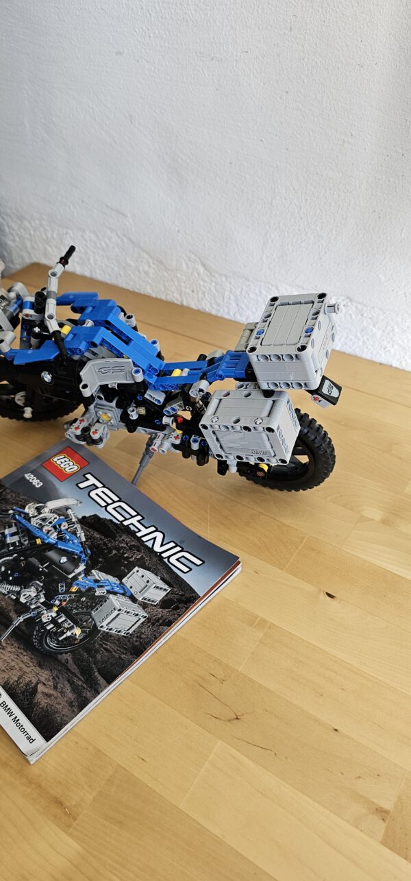 Lego® 42063 Technic BMW R 1200 GS Adventure – Bild 3
