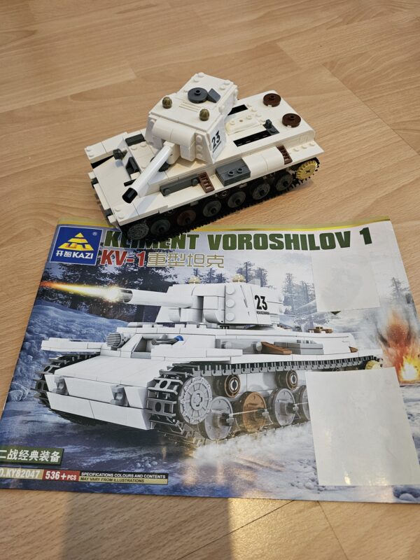 Kazi KY82047 KV-1 Kliment Voroshilov