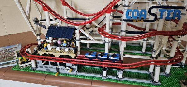 Lego® 10261 Creator Expert Achterbahn – Bild 3