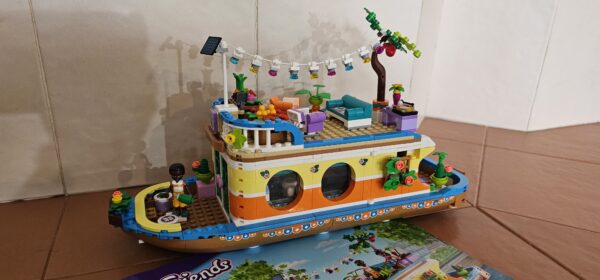 Lego® 41702 Friends Hausboot – Bild 2
