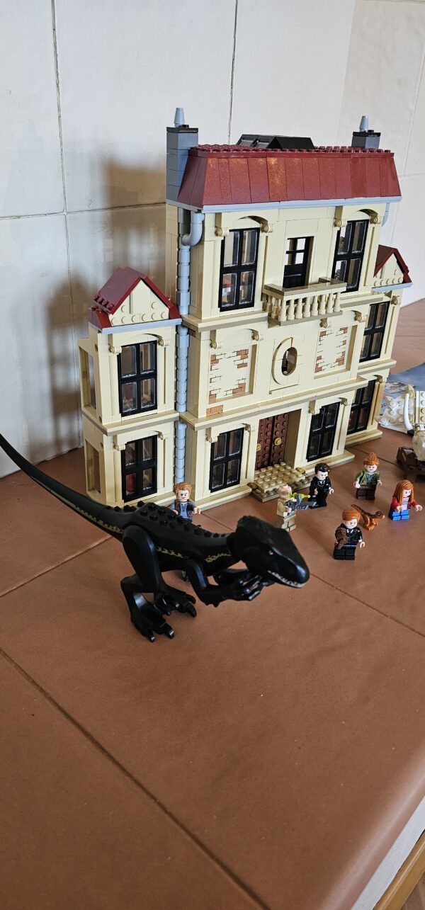 Lego® Jurassic World 75930 Indoraptor-Verwüstung des Lockwood Anwesens – Bild 2
