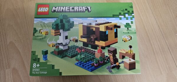 Lego® 21241 Minecraft Das Bienenhäuschen
