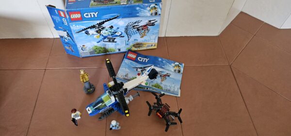 Lego® 60207 City Polizei Drohnenjagd – Bild 2