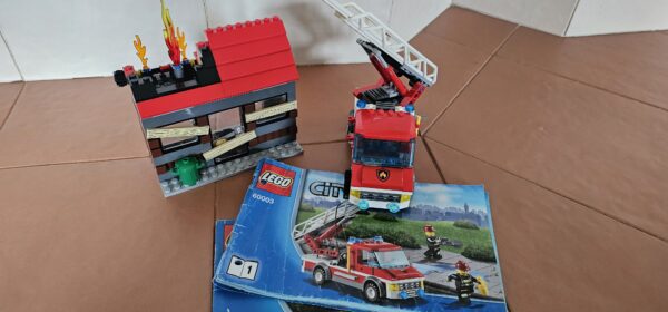 LEGO® City 60003 Feuerwehreinsatz – Bild 2