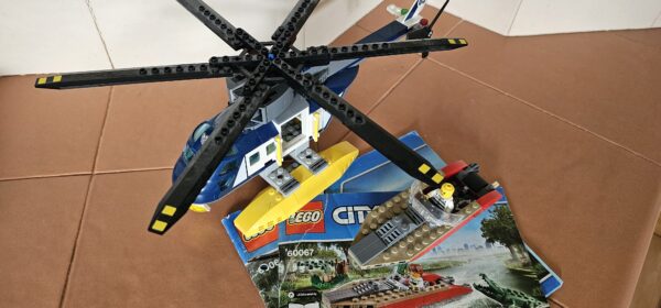 LEGO® City 60067 Verfolgungsjagd im Hubschrauber – Bild 2