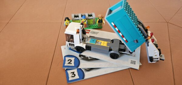LEGO® City 60386 Müllabfuhr – Bild 2