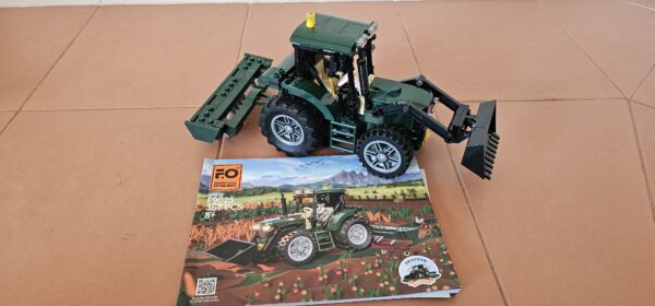 Lumibricks Funwhole F9025 Farm Traktor