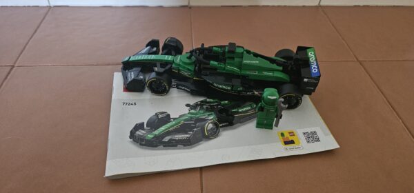 Lego® 77245 Speed Champions Aston Martin Aramco F1® AMR24 Rennauto
