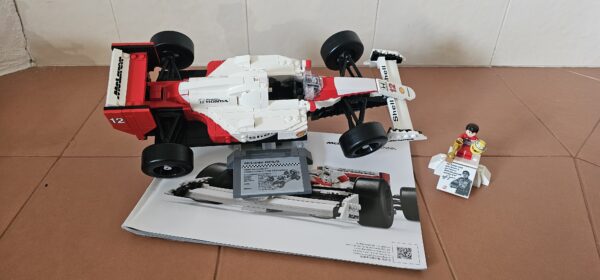 Lego® 10330 McLaren MP4/4 & Ayrton Senna