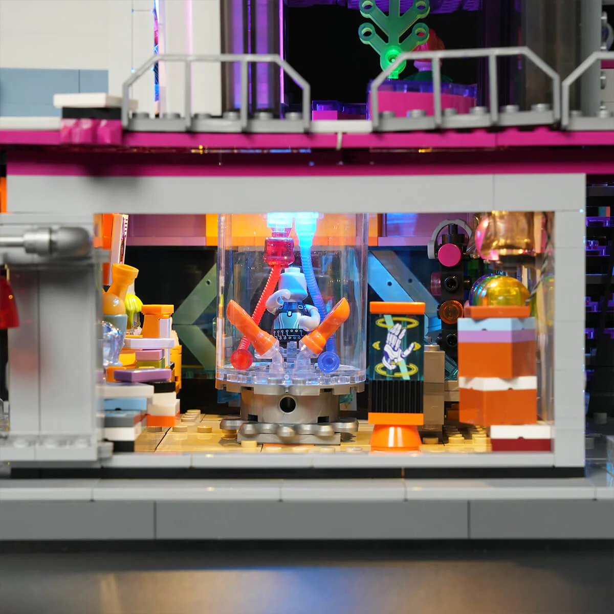 Lumibricks 17007 ¦ Cyber Couture Galleria ¦ Cyber Couture Gallerie – Bild 4